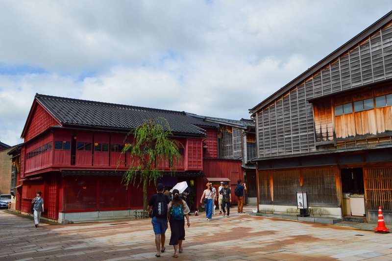 Kanazawa Private Walking Tour: Samurai House & Geisha Districts