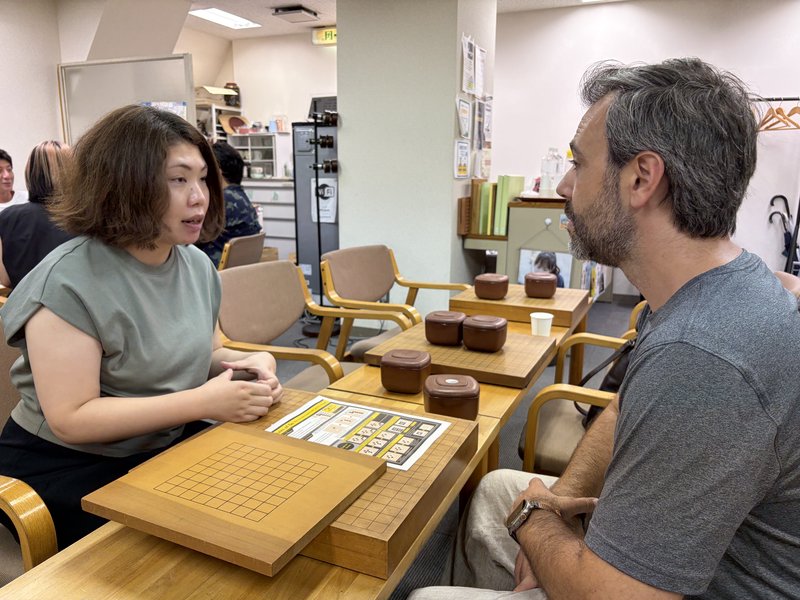 Tokyo: Beginner Go Lesson at a Local Shinjuku Salon - 3