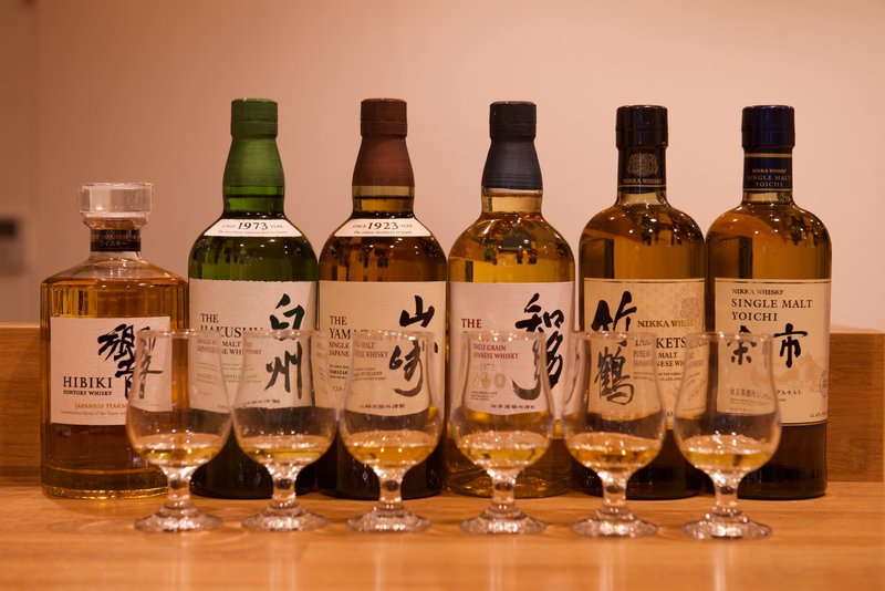 Tokyo: Premium Japanese Whisky Tasting & Pairings in Shibuya